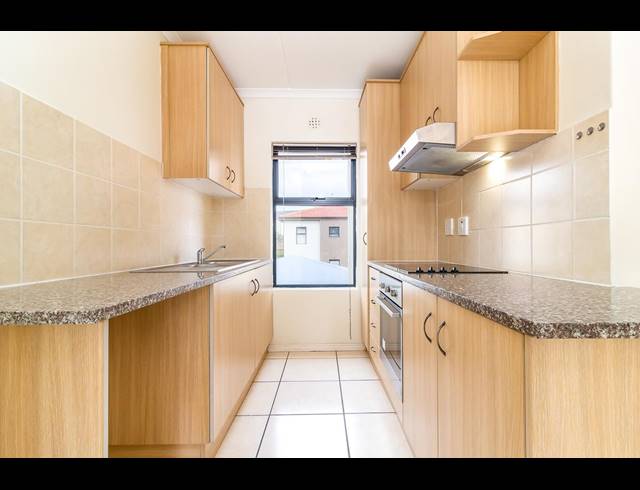 2 BEDROOM APARTMENT SOLD IN BURGUNDY ESTATE